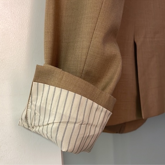 J.Crew Size 8 Super 120’s Blazer mint condition. Reposhing, not my style - Picture 8 of 8